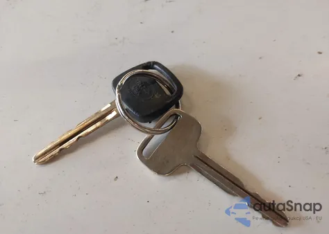 2000 Toyota Tacoma Base V6 from USA, damaged, VIN 5TEWN72N0YZ687845